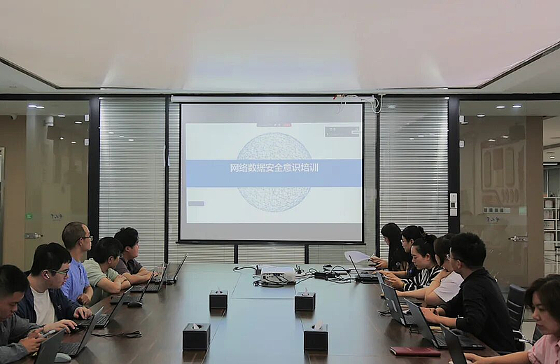 202509290955255424_show